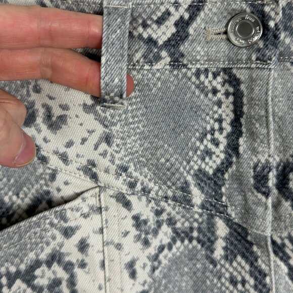 Aritzia Wilfred Free Grey Kelsey Mini Skirt Snake Print Size 8 Pockets Utility - Picture 7 of 14